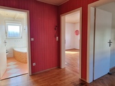 OG Flur - 'Helles Raumwunder - 1-2-FH mit Garten und Garage in zentraler Lage von Sinsheim'
