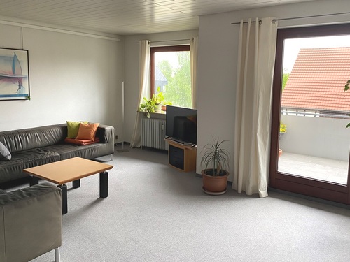 Wohnen - 4-Zi.-ETW mit Balkon und mit großzügigen Garten in Dornstadt. Familienfreundliche Wohngegend