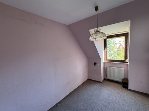 Gast - 4 Zimmer Dachgeschoßwohnung in Stuttgart / Degerloch