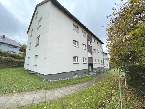 Hausansicht - 'Sanierungsobjekt: 3-Zimmerwohnung mit Entwicklungschance in Schwäbisch-Gmünd-Straßdorf'