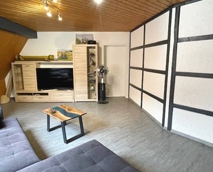 Geräumige 3-Zimmer Dachgeschoßwohnung in Jesingen - Kirchheim unter Teck