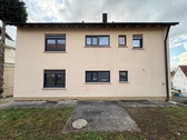 Hausansicht 1 - Zweifamilienhaus mit 139,42 m² in Remseck am Neckar / Hochberg zum Kaufen