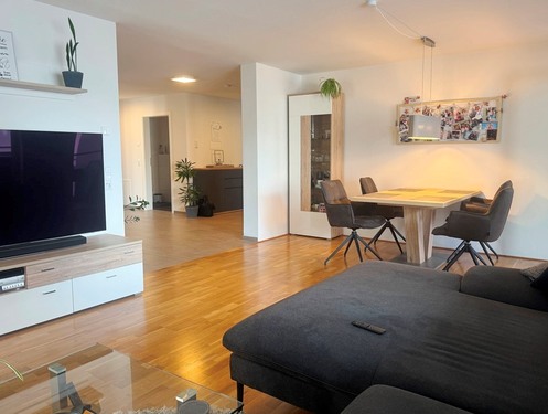 Wohnen - Große 3,5-Zi.-Wohnung in guter Lage von Uhldingen – stilvoll Wohnen in Bodenseenähe