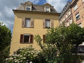 Südansicht - 'Viel Platz fürs Geld - Modernisierungsbedürftige 4,5-Zi.-Maisonette mitten in Baden-Baden'