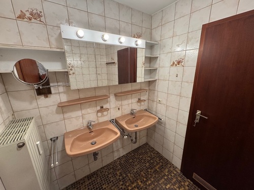 Badezimmer Erdgeschoß - 