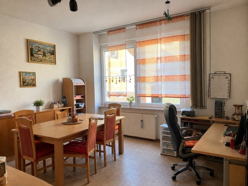 Schlafen - 4 Zimmer 4- Zimmerwohnung zum Kaufen in Stuttgart Untertürkheim / Untertürkheim