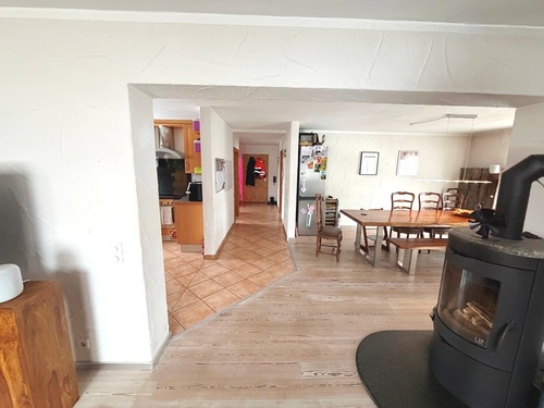 Wohn/Essbereich Bild II - 11 Zimmer Mehrfamilienhaus, Wohnhaus in Althütte