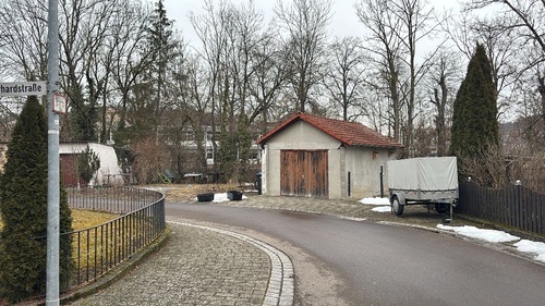 Garten/Garage - 12 Zimmer Mehrfamilienhaus, Wohnhaus zum Kaufen in Uhingen