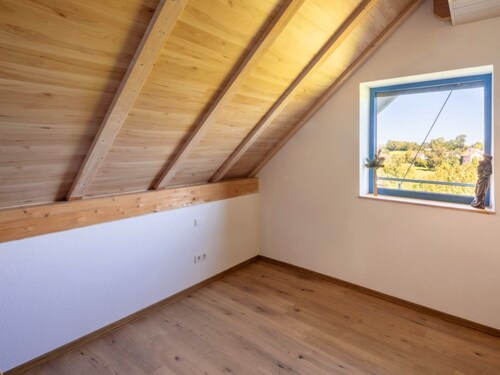 Schlafzimmer - 2 Zimmer Dachgeschoßwohnung in Lachen / Hetzlinshofen