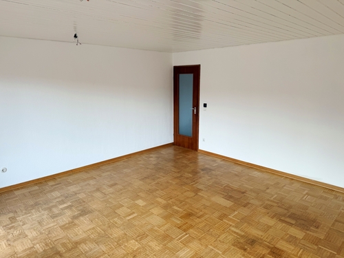 Wohnzimmer - 2 Zimmer 2- Zimmerwohnung in Waiblingen