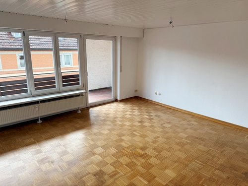 Wohnzimmer - 2 Zimmer 2- Zimmerwohnung zum Kaufen in Waiblingen