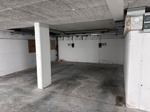 Tiefgaragenstellplatz - 
