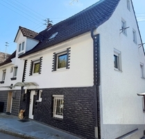 „Charmante Doppelhaushälfte mit großem Grundstück und Entwicklungsmöglichkeiten“ - Waiblingen / Neustadt Rems-Murr-Kreis