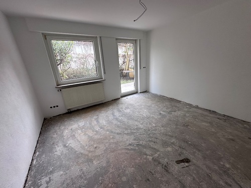 Wohnzimmer - 2 Zimmer Erdgeschoßwohnung zum Kaufen in Stuttgart