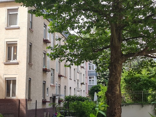 Zugang zum Haus - Gepflegtes 6-FH in ruhiger Lage, Nähe Zentrum Stuttgart-Bad Cannstatt - Rendite ca. 4 % netto
