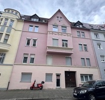 3 Zi.-OG-ETW mit Altbaucharme in zentraler Lage von Stuttgart-Süd 3 Zi.-OG-ETW mit Altbaucharme in zentraler Lage von Stuttgart-Süd