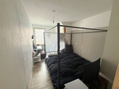 Schlafzimmer - 3 Zimmer Dachgeschoßwohnung zum Kaufen in Stuttgart Bad Cannstatt