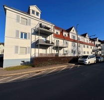 Raum zum Leben: Große 3,5-Zimmer-Wohnung im beliebten Bethlehem-Carré - Esslingen am Neckar / Mettingen