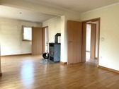 Wohnzimmer - 7 Zimmer Einfamilienhaus zum Kaufen in Windeck