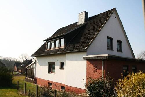Hausansicht-002 - 6 Zimmer Mehrfamilienhaus, Wohnhaus zum Kaufen in Kirchlinteln-Luttum
