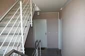 Treppenhaus_Zuganz_zur_Wohnung_001 - 