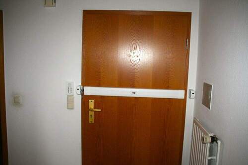 Wohnungseingangstür-innen-Sicherheitsschloss - Etagenwohnung mit 76,00 m&sup2; in Laatzen zur Miete