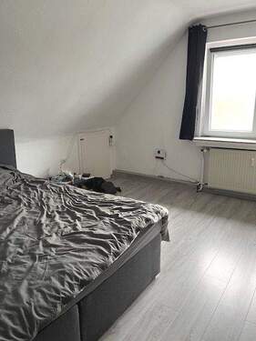 03_Schlafzimmer - Etagenwohnung mit 70,00 m² in Garbsen zur Miete