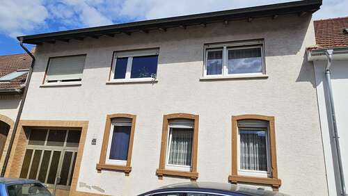 Foto - Haus zum Kaufen in Philippsburg 349.000,00 € 239 m²