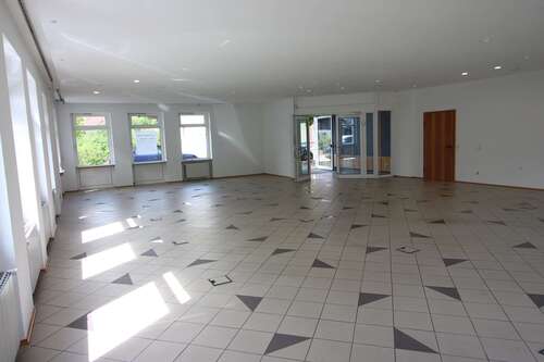 Foto - Büro in Metten 1.100,00 € 160 m²