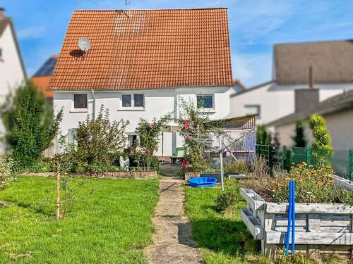 Foto - Haus zum Kaufen in Brakel 129.000,00 € 157 m²