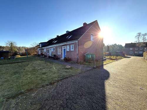 Foto - Haus zum Kaufen in Faßberg 79.000,00 € 80 m²