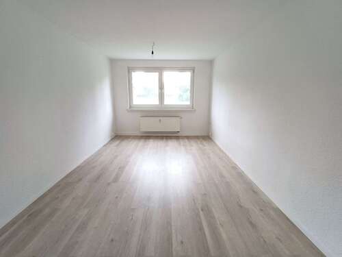 Foto - Wohnung zum Mieten in Borna 319,53 € 57 m²