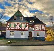 Haus zum Kaufen in Hatzfeld 240.000,00 € 192.94 m²