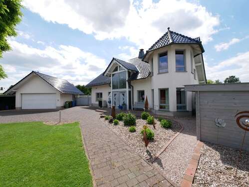 Foto - Haus zum Kaufen in Willebadessen 429.000,00 € 245.79 m²