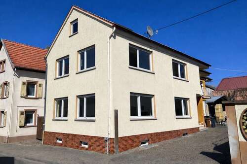 Foto - Haus zum Kaufen in Undenheim 749.000,00 € 182 m²