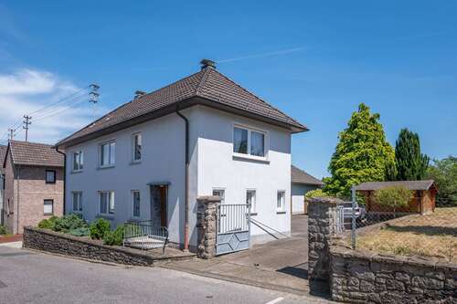 Foto - Haus zum Kaufen in Königswinter Heisterbacherrott 395.000,00 € 191 m²
