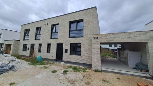 Foto - Haus zum Mieten in Winsen (Aller) 1.500,00 € 142 m²