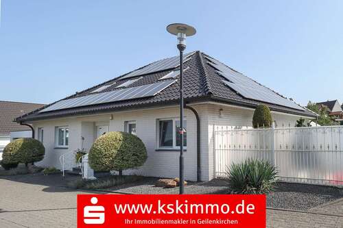 Foto - Haus zum Kaufen in Geilenkirchen - Süggerath 575.000,00 € 233 m²