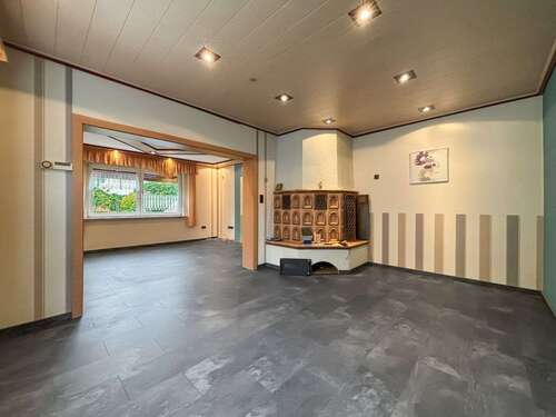 Foto - Haus zum Kaufen in Nentershausen 175.400,00 € 180 m²