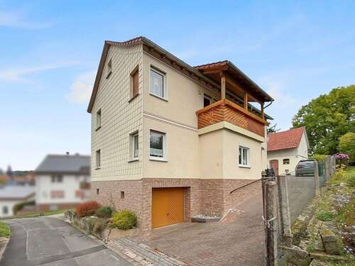Foto - Haus zum Kaufen in Nentershausen 160.000,00 € 180 m²