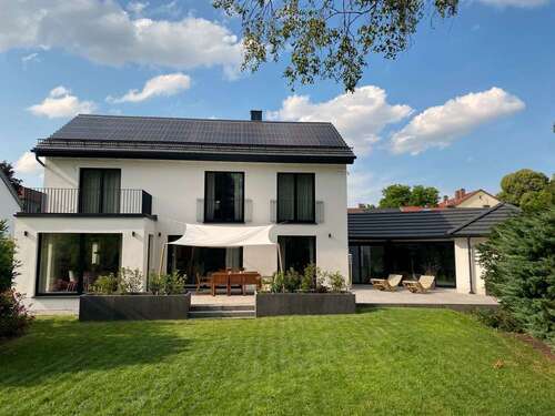 Foto - Haus zum Kaufen in Augsburg Göggingen 1.090.000,00 € 198 m²