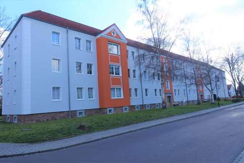 Foto - Wohnung zum Mieten in Braunsbedra 343,00 € 62.27 m²