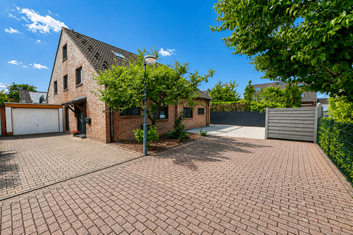 Foto - Haus zum Kaufen in Langenfeld (Rheinland) 595.000,00 € 139 m²