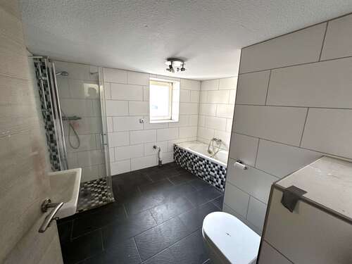 Foto - Haus zum Kaufen in Höxter 69.000,00 € 115 m²