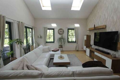 Foto - Haus zum Kaufen in Halle (Saale) 649.000,00 € 221.8 m²