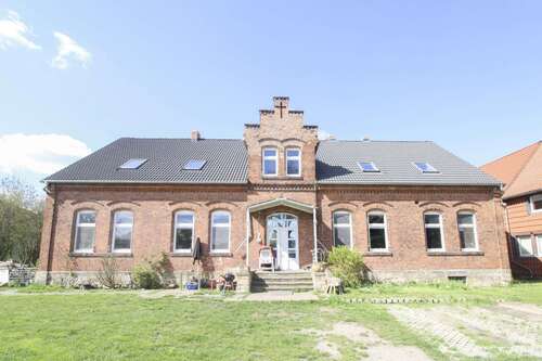 Foto - Haus zum Kaufen in Oebisfelde-Weferlingen 177.000,00 € 175.2 m²