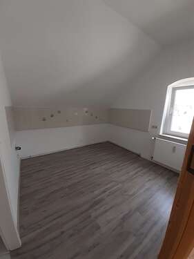 Foto - Wohnung zum Mieten in Oelsnitz 258,86 € 60.2 m²