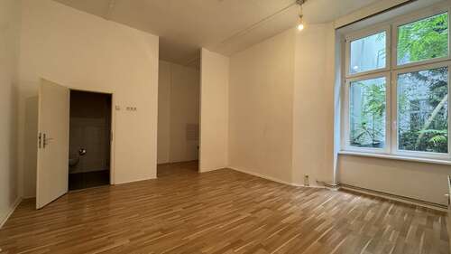 Foto - Büro in Berlin 1.800,90 € 100.05 m²