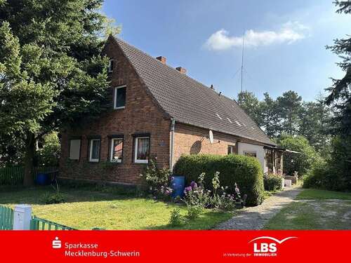 Foto - Haus zum Kaufen in Balow 99.000,00 € 170 m²