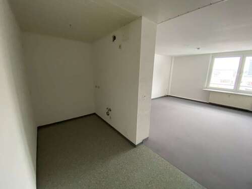 Foto - Wohnung zum Mieten in Suhl 365,91 € 54.52 m²